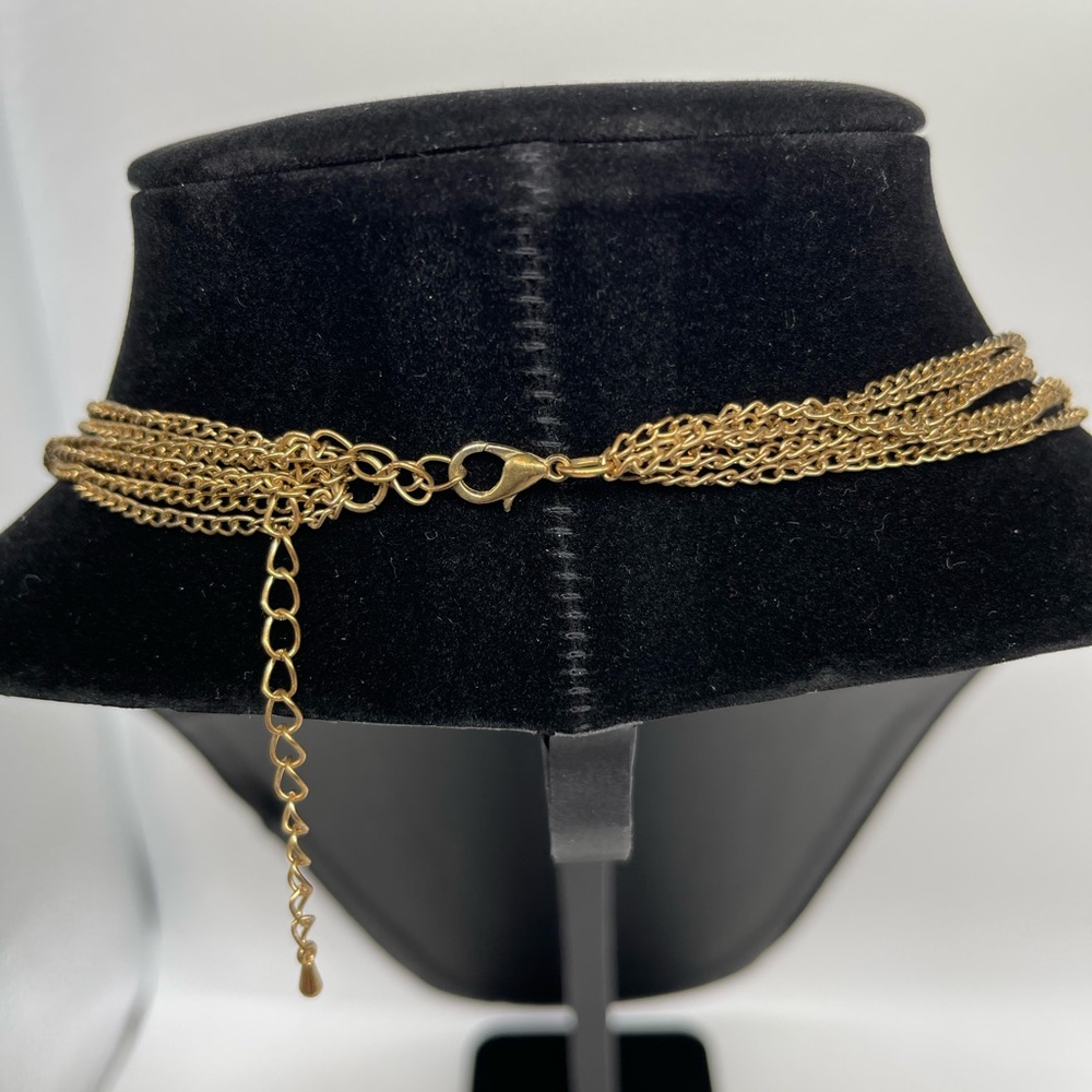 ➷ 5/$25 White and Gold Layered Seed Bead Necklace - Picture 3 of 3